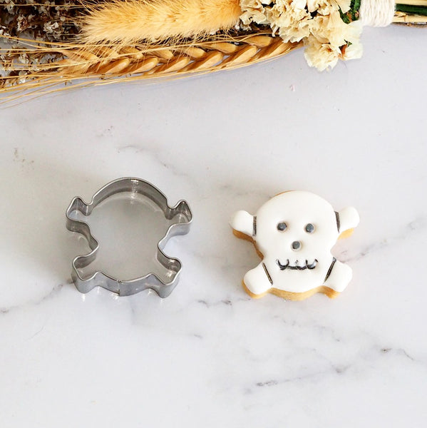 Skull & Crossbones MINI Stainless Steel Cookie Cutter